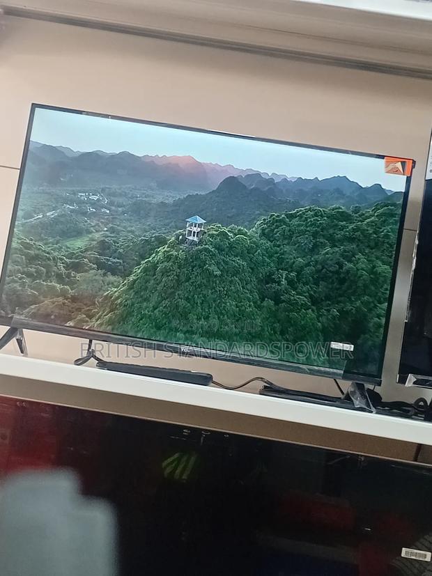 Turn Your Space Into a Cinema With a 32-Inch Android Smart Screen · Photo 1