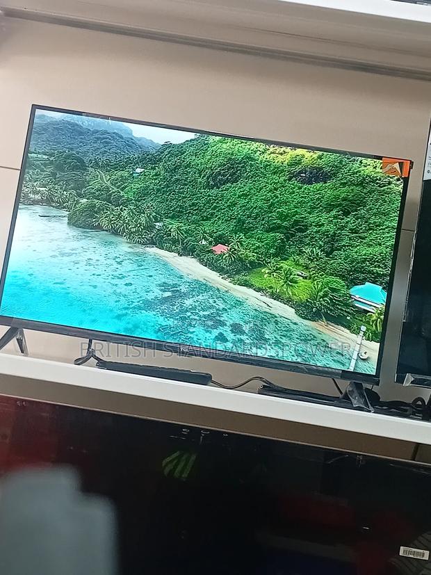 Turn Your Space Into a Cinema With a 32-Inch Android Smart Screen · Photo 2