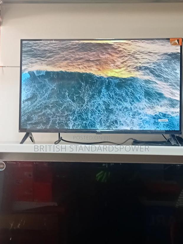 Experience Modern Design and Smart Tech on a 32" Android Tv · Photo 1