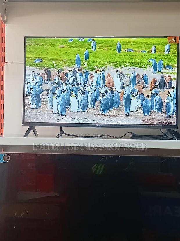 See More, Stream More With a 32" Android Smart Led · Photo 2