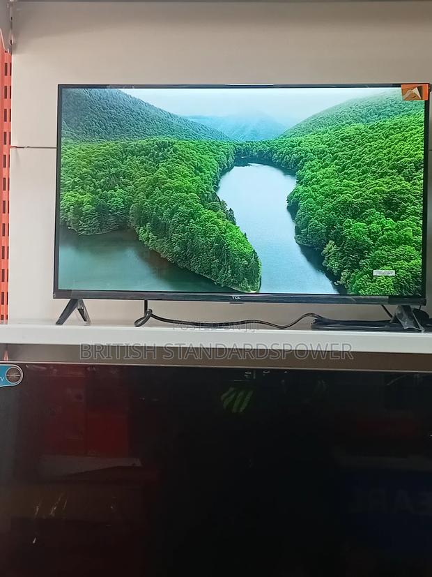 Explore Smart Features Easily With a 32" Android Tv Voice Support · Photo 1