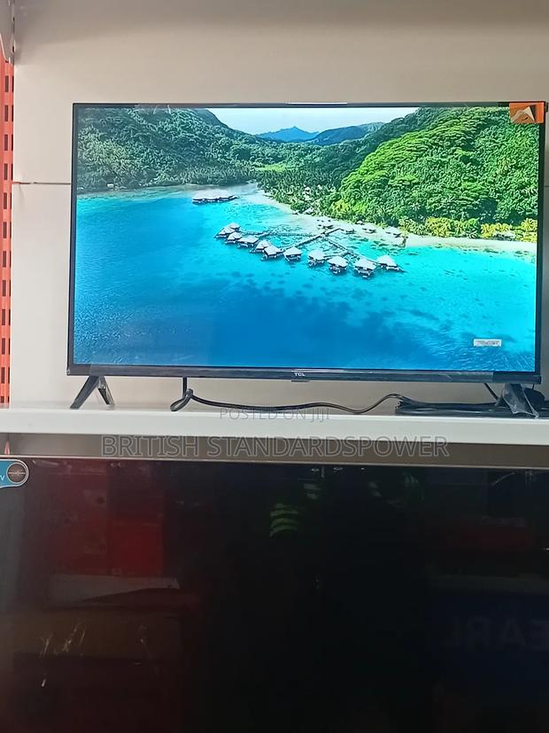 Explore Smart Features Easily With a 32" Android Tv Voice Support · Photo 2