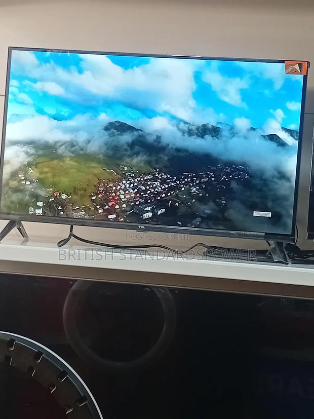Make Streaming Simple With a 32" Android Smart Led Display · Photo 1