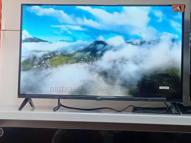Make Streaming Simple With a 32" Android Smart Led Display · Photo 2