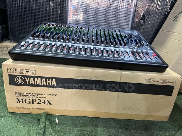 Yamaha Mgp24x 24-Channel Premium Mixing Console. · Photo 3