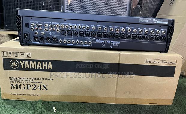 Yamaha Mgp24x 24-Channel Premium Mixing Console. · Photo 2