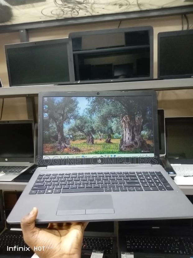 Laptop HP 255 G8 8GB AMD Ryzen 3 SSD 256GB · Photo 4