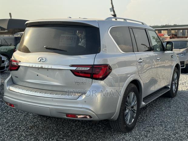Nissan Patrol 2019 Silver · Photo 5
