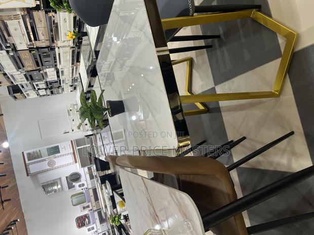 Modern 4 Seater Dining Set · Photo 3