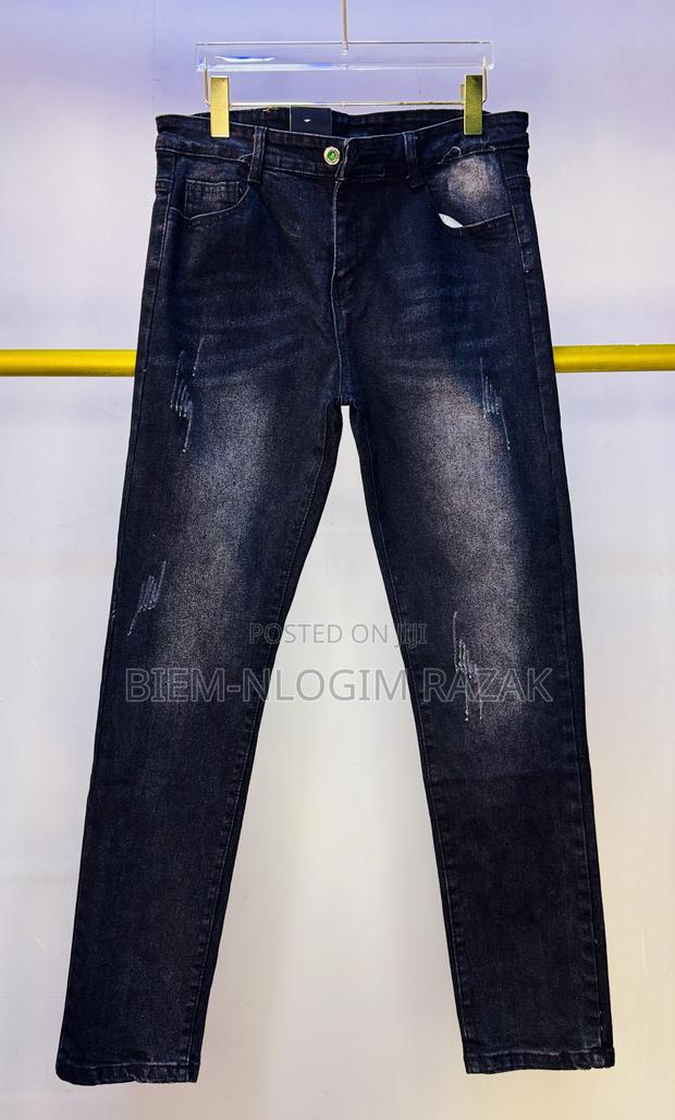 Original Denim Stock Jeans Available in Stock · Photo 2