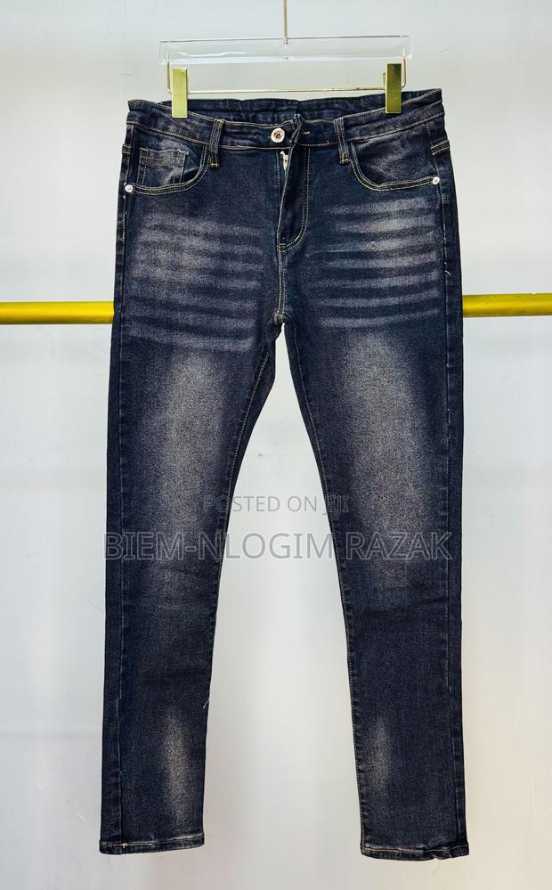 Original Denim Stock Jeans Available in Stock · Photo 3