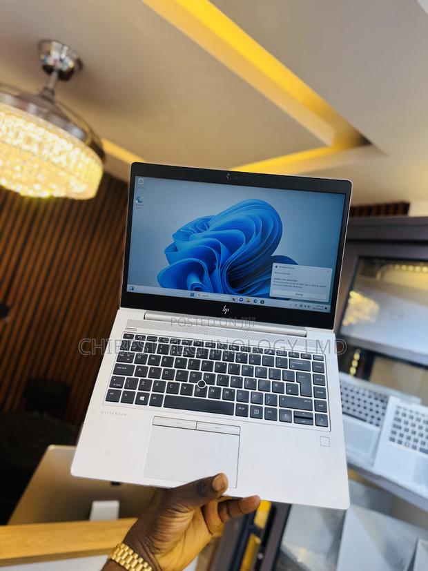 Laptop HP EliteBook 745 G5 16GB AMD Ryzen 7 SSD 256GB · Photo 2