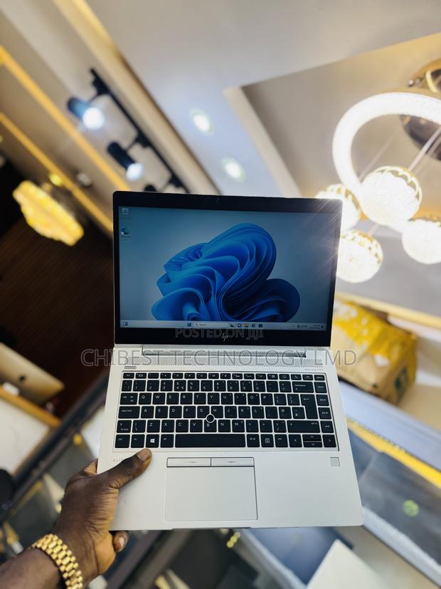 Laptop HP EliteBook 745 G5 16GB AMD Ryzen 7 SSD 256GB · Photo 1