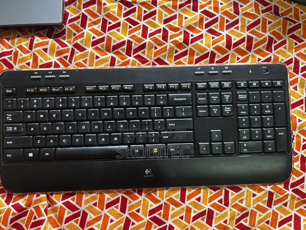 Logitech Wireless Keyboard · Photo 3