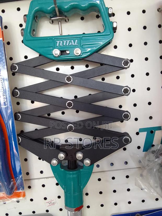 Total Folding Hand Riveter 32" · Photo 1