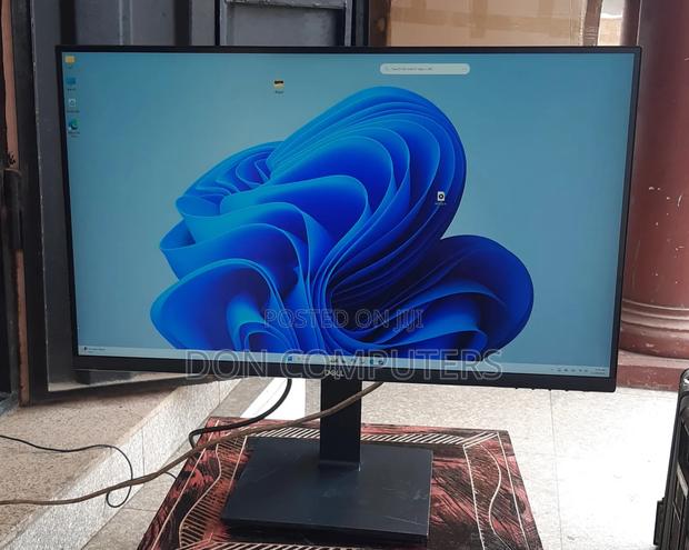 Dell 27 Inches Ips WQHD Monitor · Photo 2
