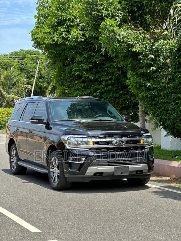 Ford Expedition Max 2022 Black · Photo 8
