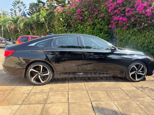 Honda Accord Sport 2018 Black · Photo 4
