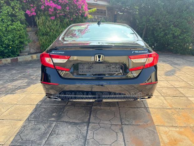 Honda Accord Sport 2018 Black · Photo 6