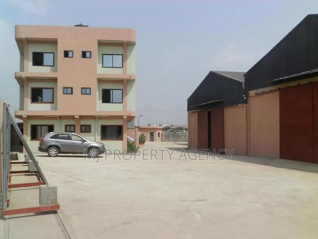 2000 SQM Warehouse With Office Complex · Photo 1