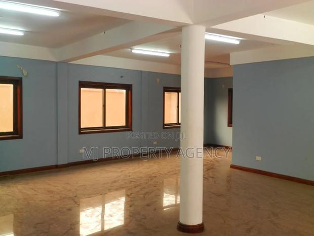 2000 SQM Warehouse With Office Complex · Photo 4