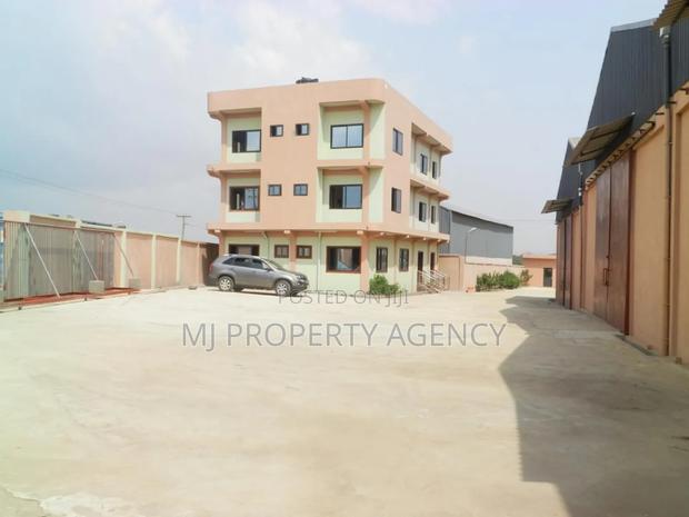 2000 SQM Warehouse With Office Complex · Photo 5