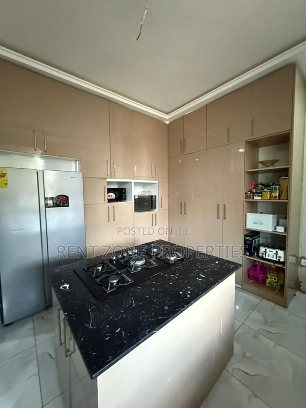 Furnished 4bdrm Duplex in Dome for sale · Photo 5
