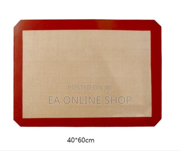 Non Stick Resuable Silicone Food Graded Baking Sheet Mat 40x60cm · Photo 1