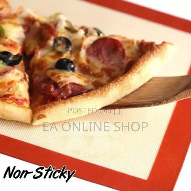 Non Stick Resuable Silicone Food Graded Baking Sheet Mat 40x60cm · Photo 3