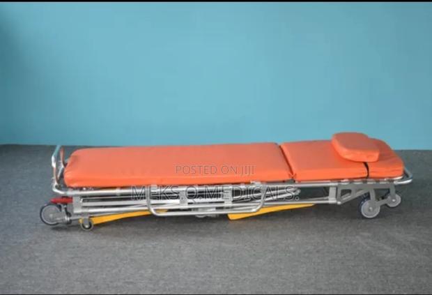 Ambulance Stretcher · Photo 2