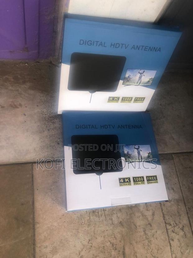Hd Clarity Antenna Watch Everything in Pure Quality · Photo 1