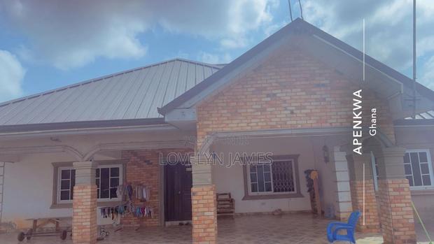 Furnished 4bdrm Bungalow in Adenta New Legon for rent · Photo 5