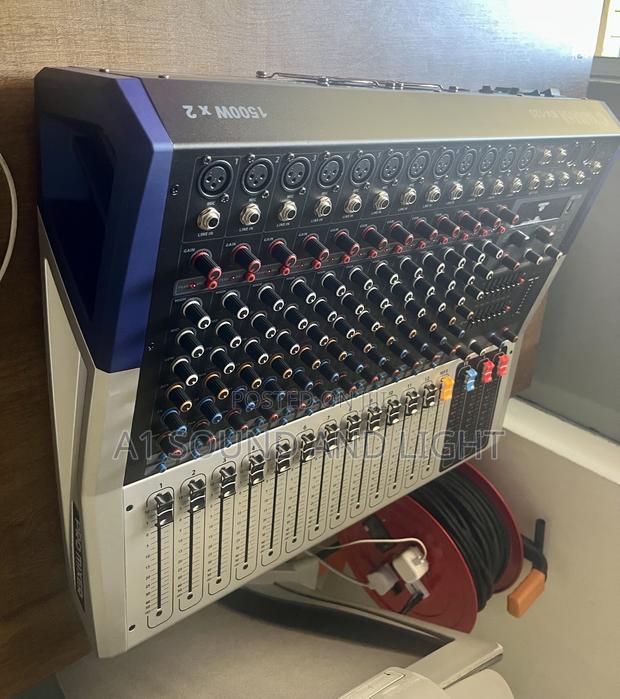 Yamaha 12 Channels Powered Mixer · Photo 4