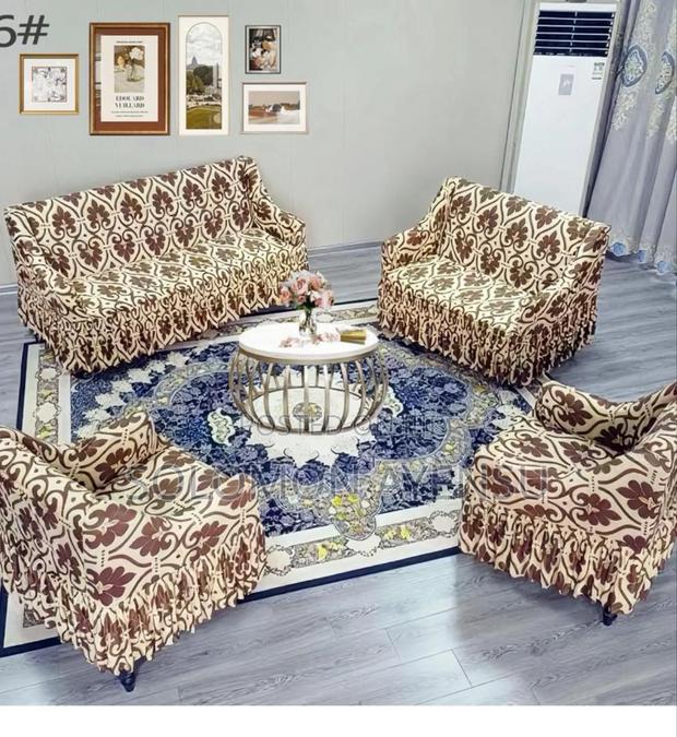 Quality Living Room Set Featuring A Sofa Covers · Photo 1