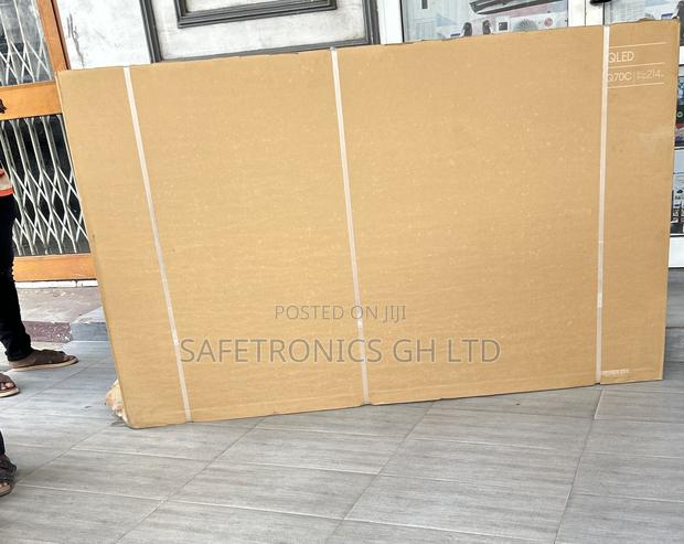 Check Out New 85” Qled Samsung (Q70c) Ultra Tv · Photo 2
