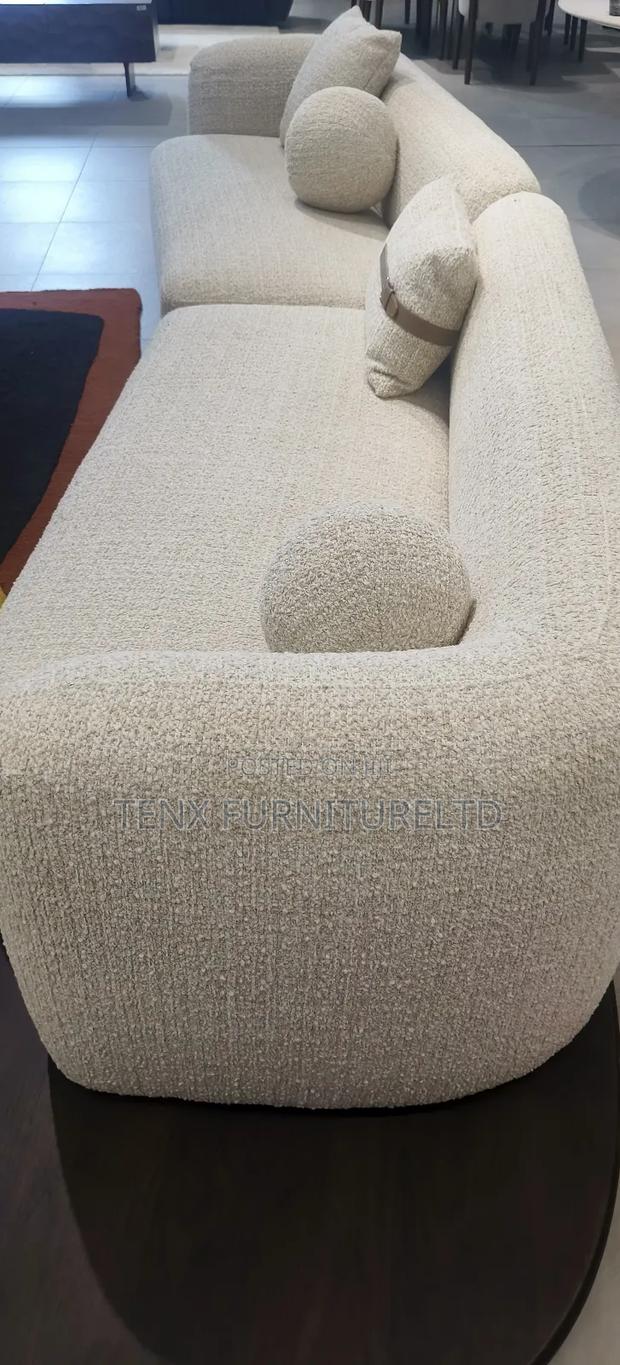 Sofa (Sectional) Wooden Hidden Base · Photo 2