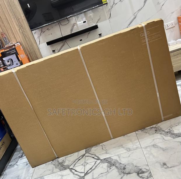 Frameless Ultra Sleek Samsung Q60c Qled 75 Inch Tv · Photo 2