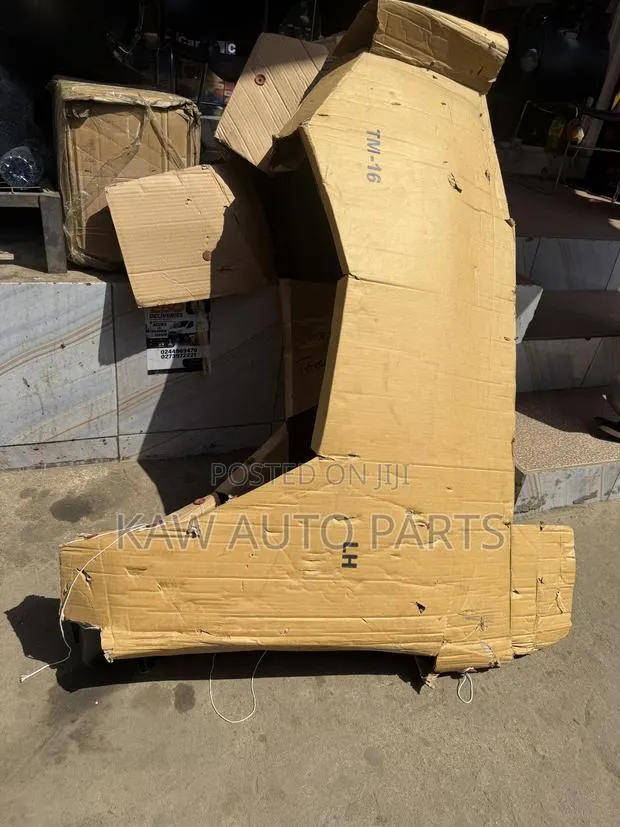 216,2017,2018,2020,2021,2022 Fender for Toyota Tacoma · Photo 1