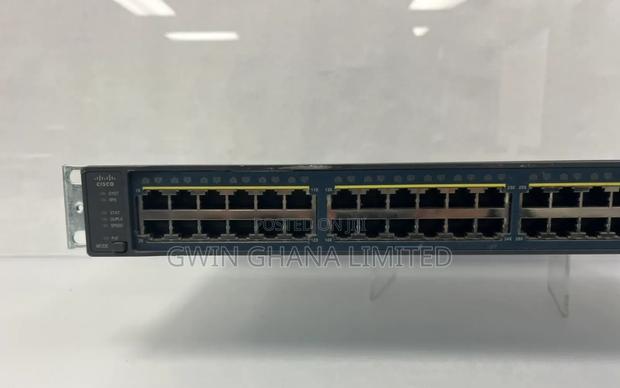 Ws-C3560v2-48ps-S, Catalyst Switch, 48xpoe+, 4 Sfp, Layer 3 Managed · Photo 2