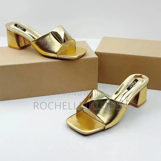 Ladies Slippers · Photo 1