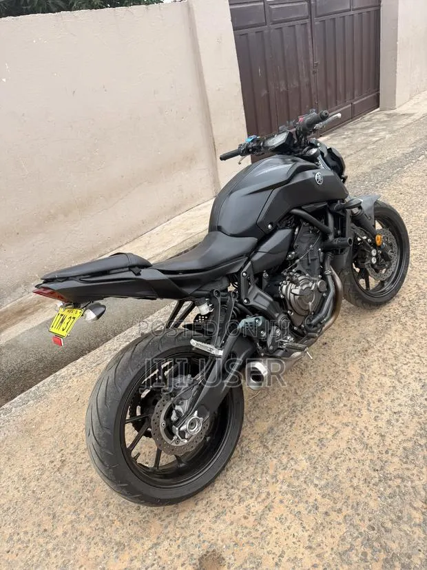 Yamaha 2019 Black · Photo 1