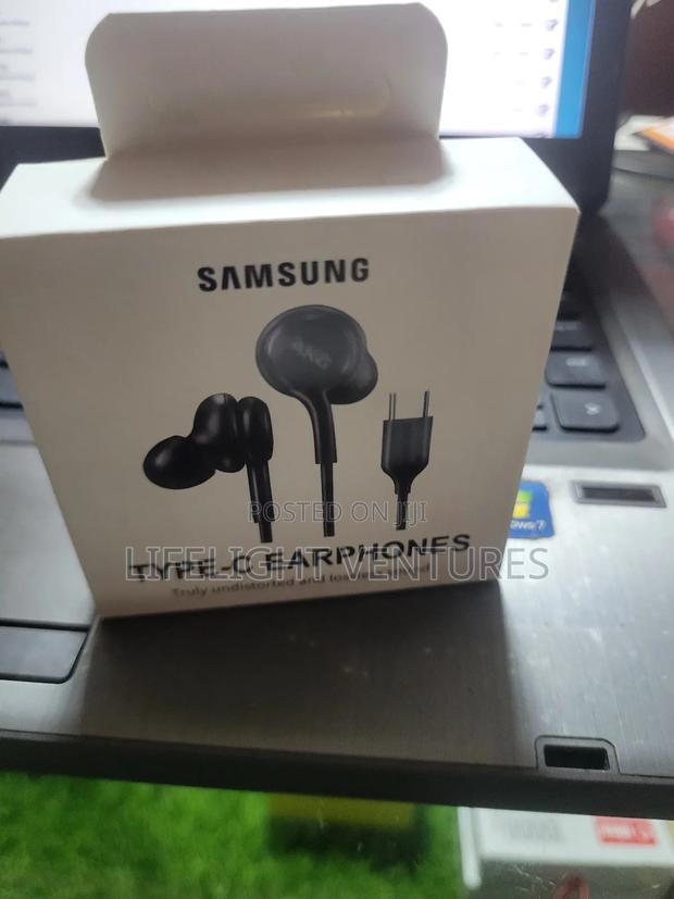Samsung Type C Ear Phone · Photo 2