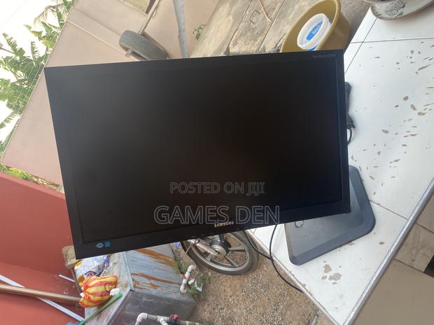 Samsung Syncmaster Monitor · Photo 1