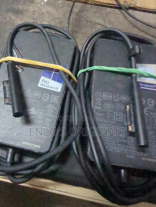 Surface Pro Charger Original Used/Repaired/Refurbished Working · Photo 1