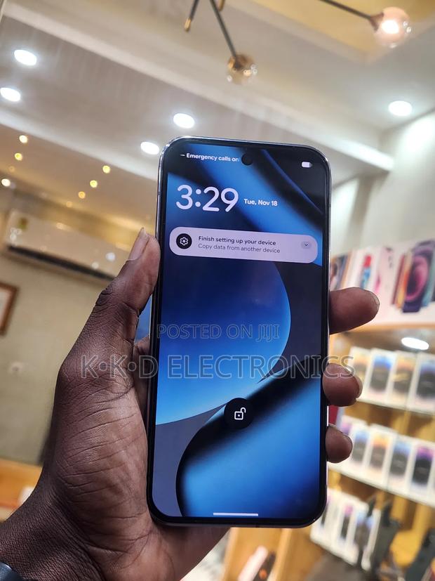Google Pixel 10 Pro 128 GB Black · Photo 1