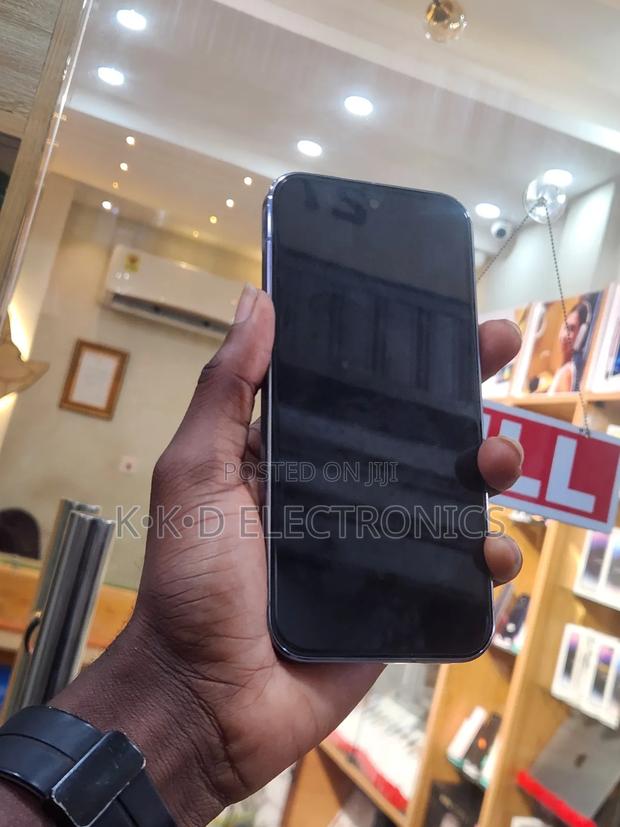 Google Pixel 10 Pro 128 GB Black · Photo 5