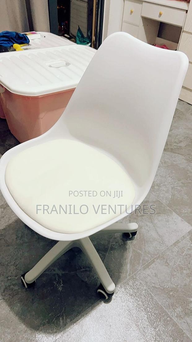 Nordic Swivel Chairs · Photo 4