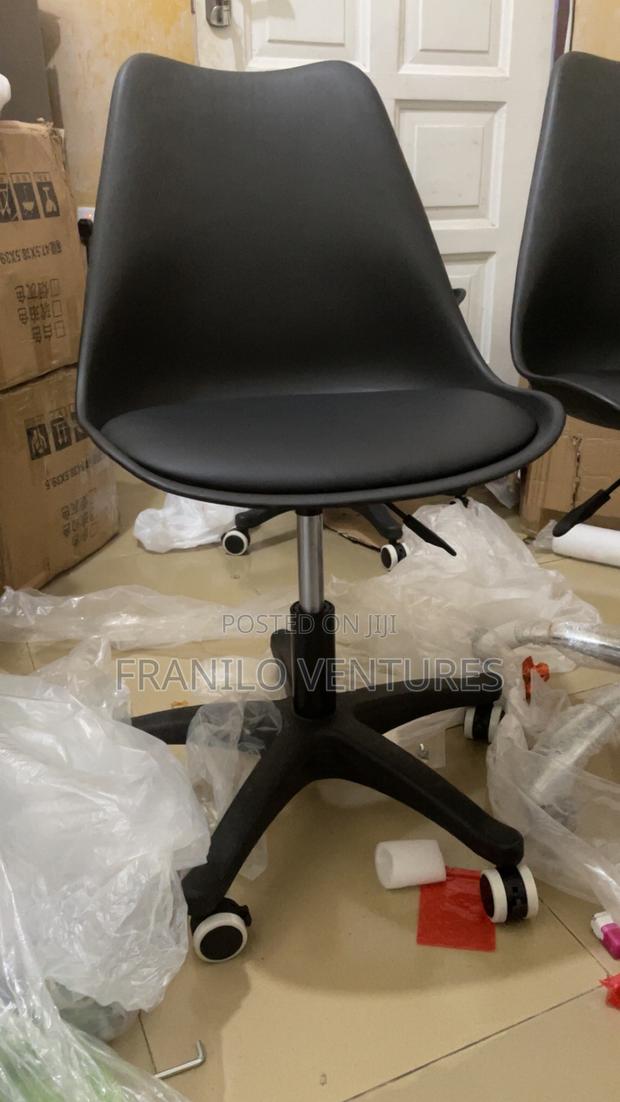 Nordic Swivel Chairs · Photo 3