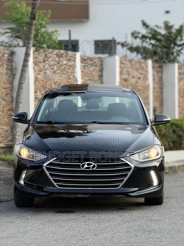 Hyundai Elantra Value Edition Sedan FWD (2.0L 4cyl 6A) 2017 Black · Photo 2