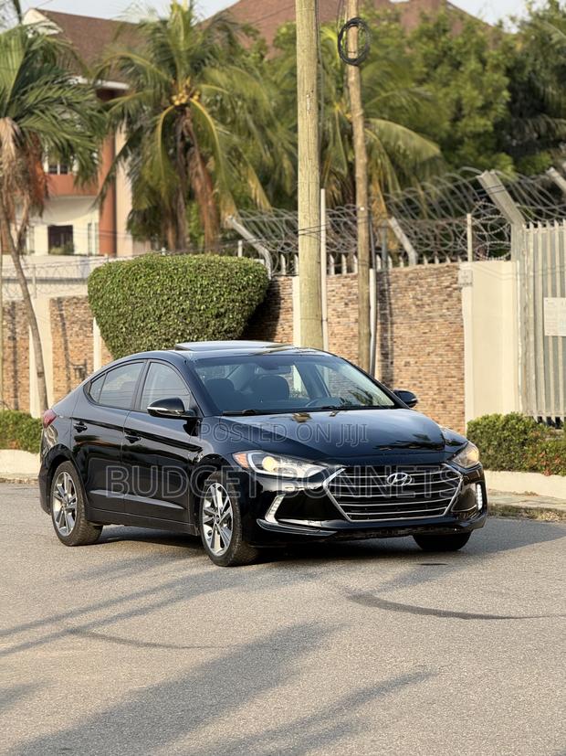 Hyundai Elantra Value Edition Sedan FWD (2.0L 4cyl 6A) 2017 Black · Photo 3